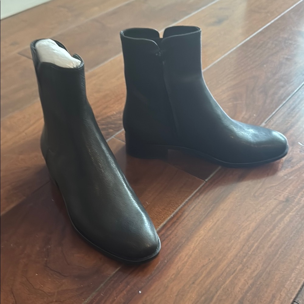 Elegant Black Leather loeffler Randall Ankle Boots